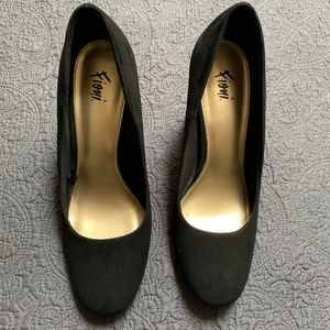 Fioni Black Suede Pumps Size 8.5